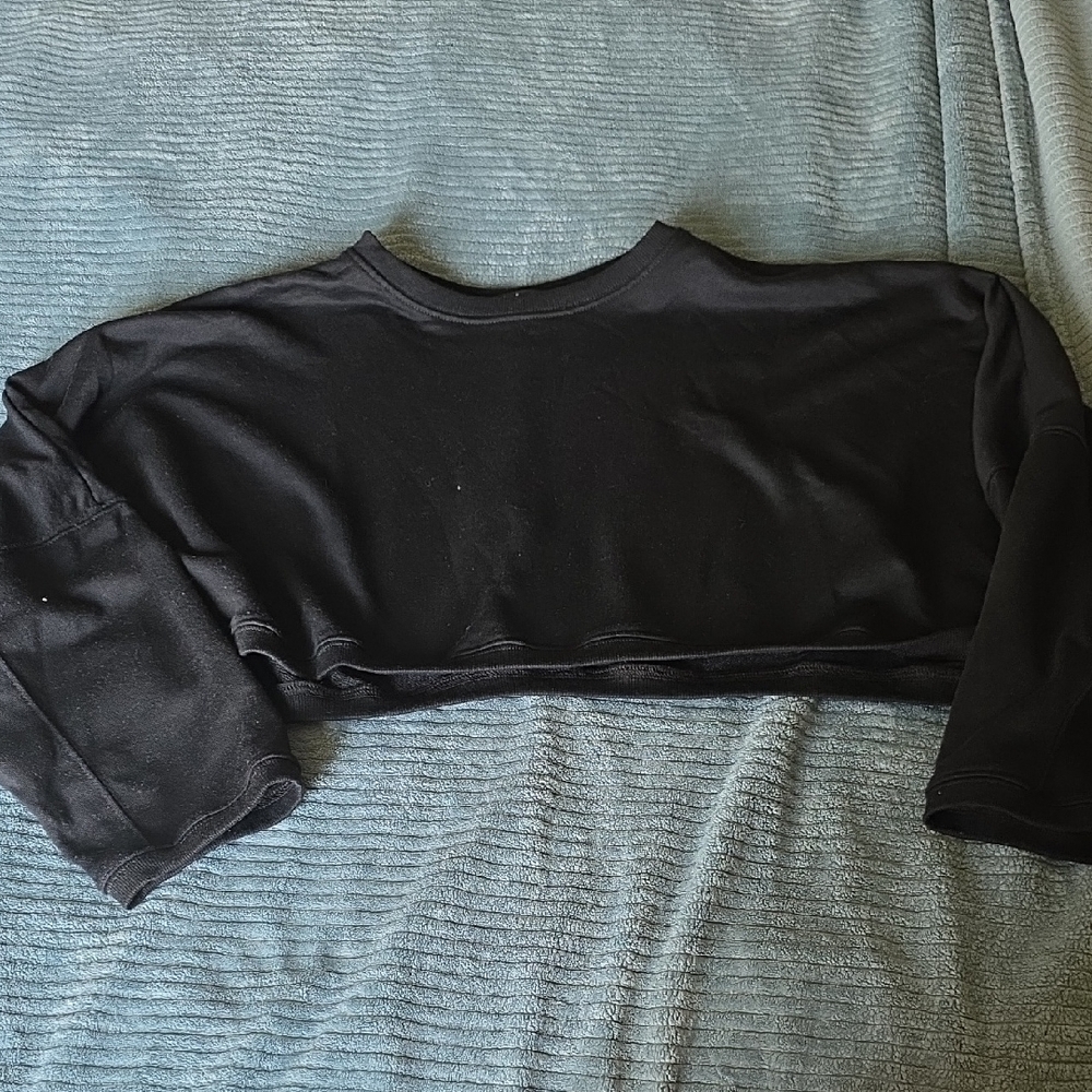 Women's Black Cropped Top
